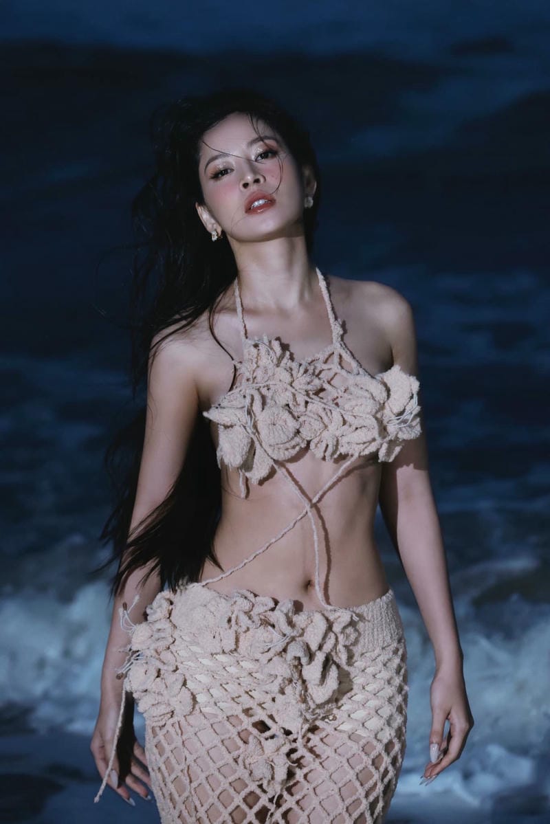 chi pu bikini 17