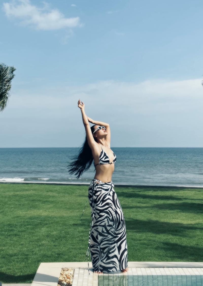 nam thư bikini 13