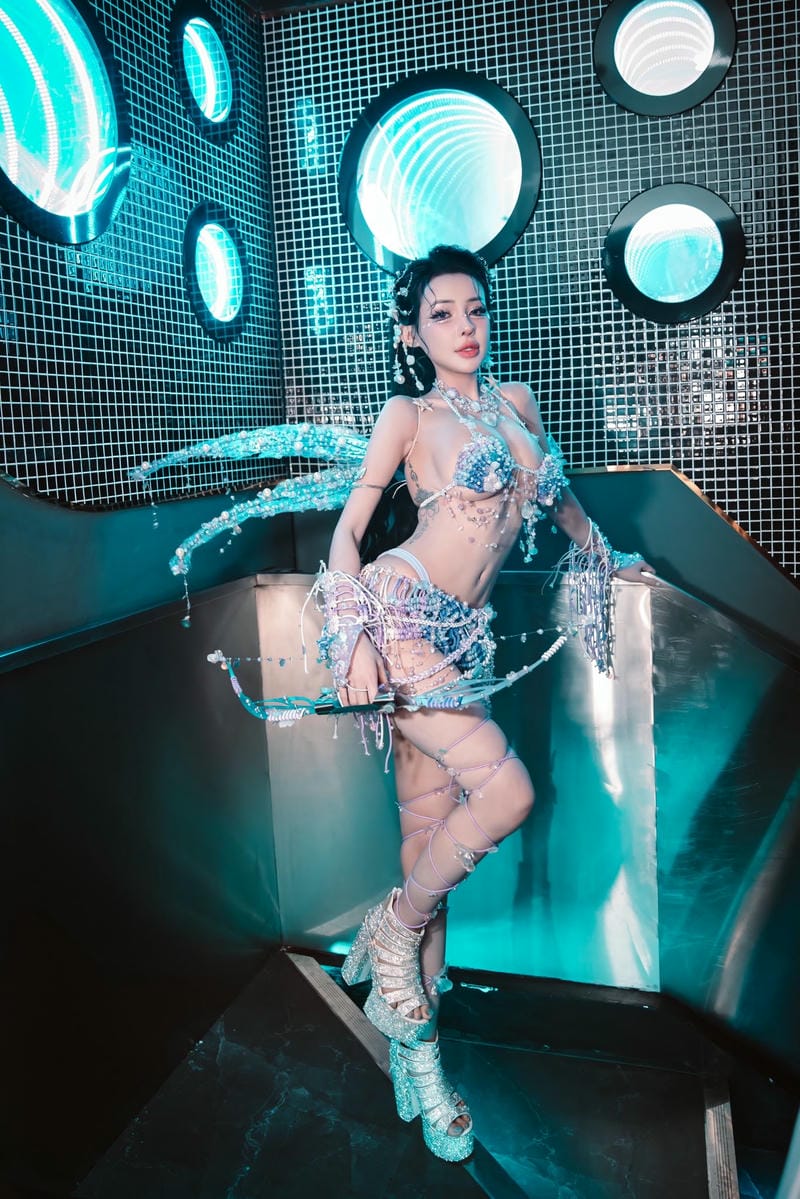 ngân 98 bikini 1
