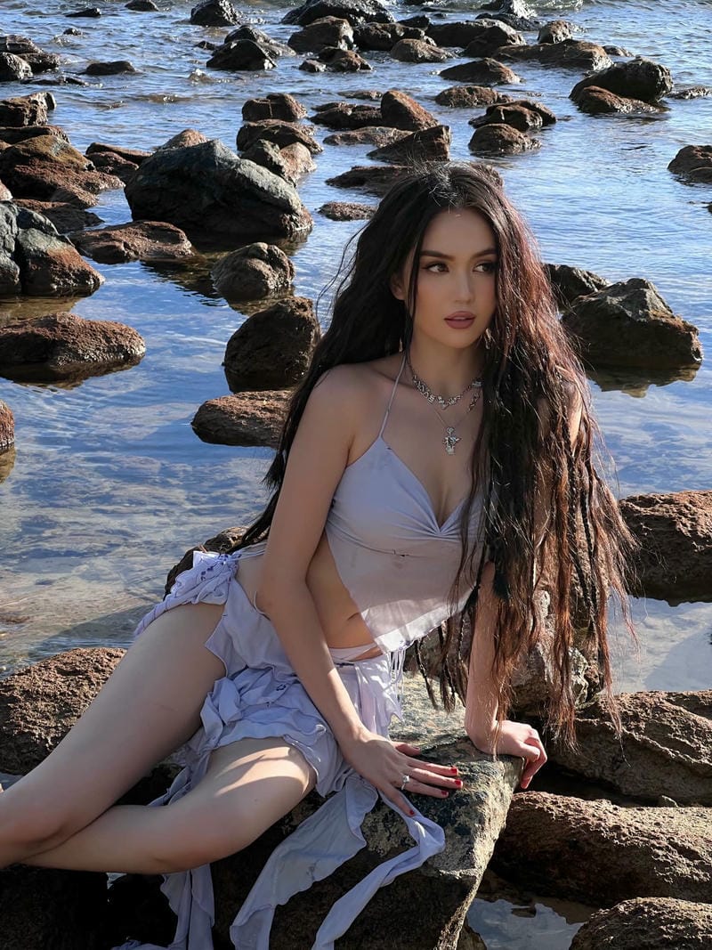 ngọc trinh bikini 16