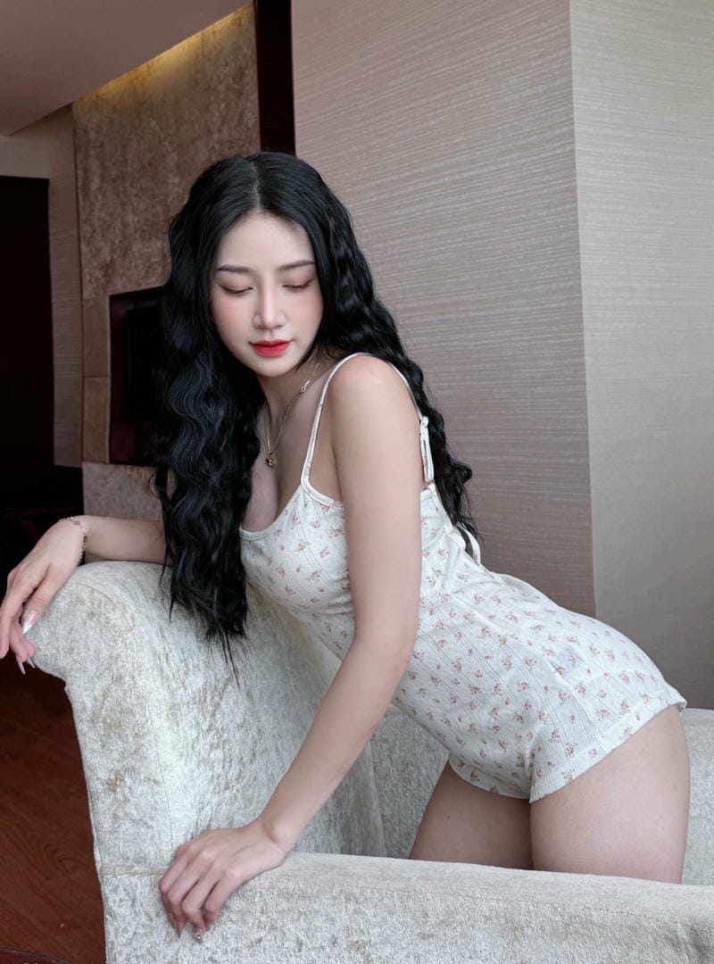 quỳnh moon bikini 14