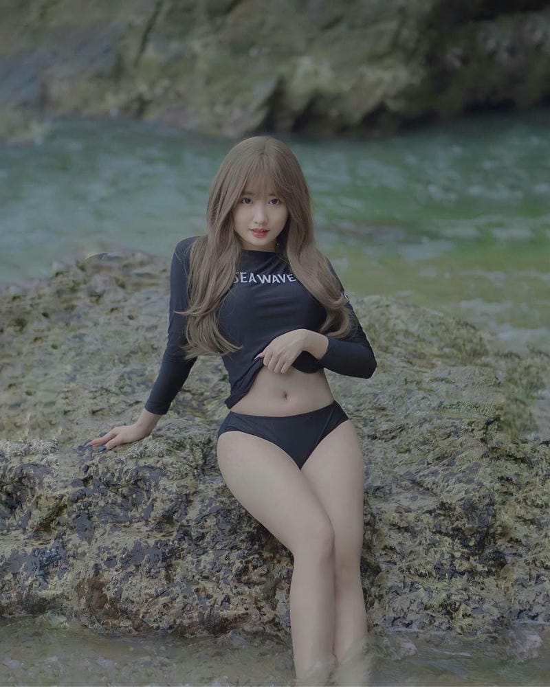vũ thị khánh huyền bikini 10