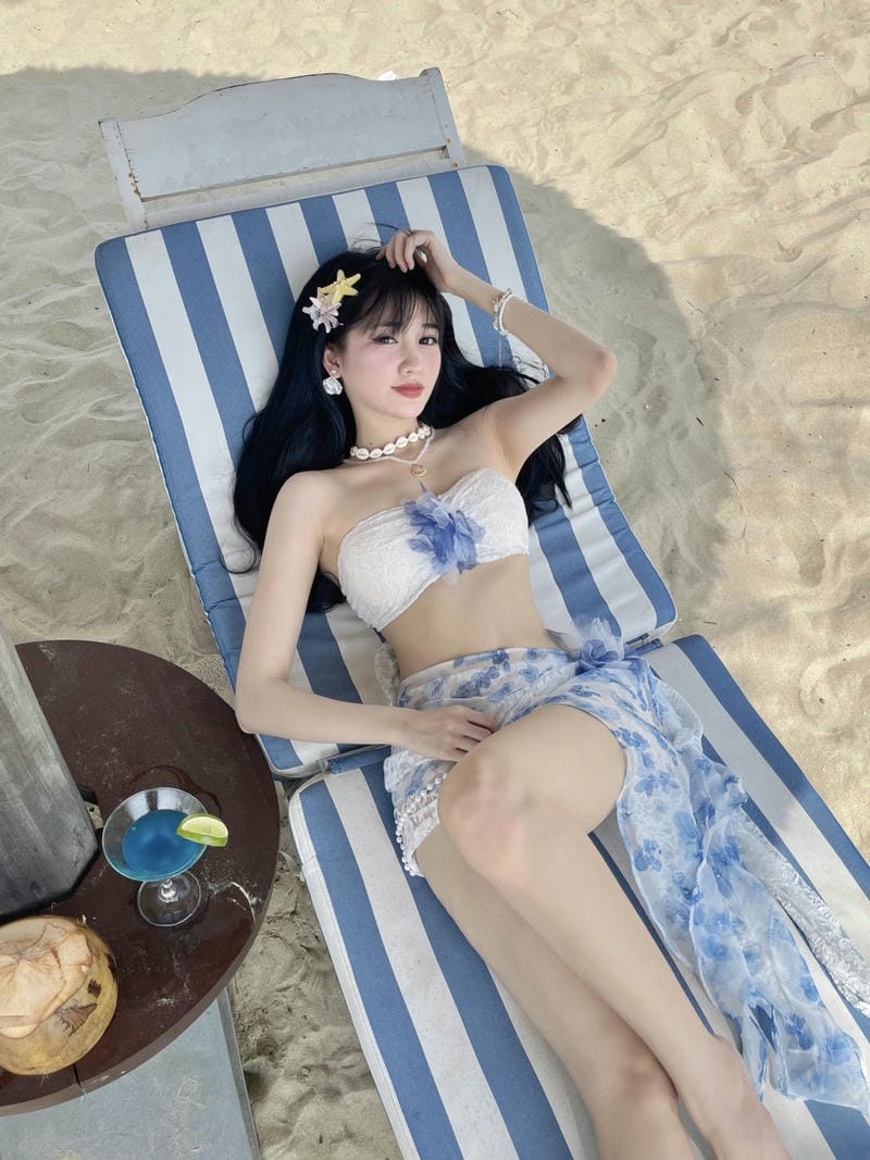 vũ thị khánh huyền bikini 2