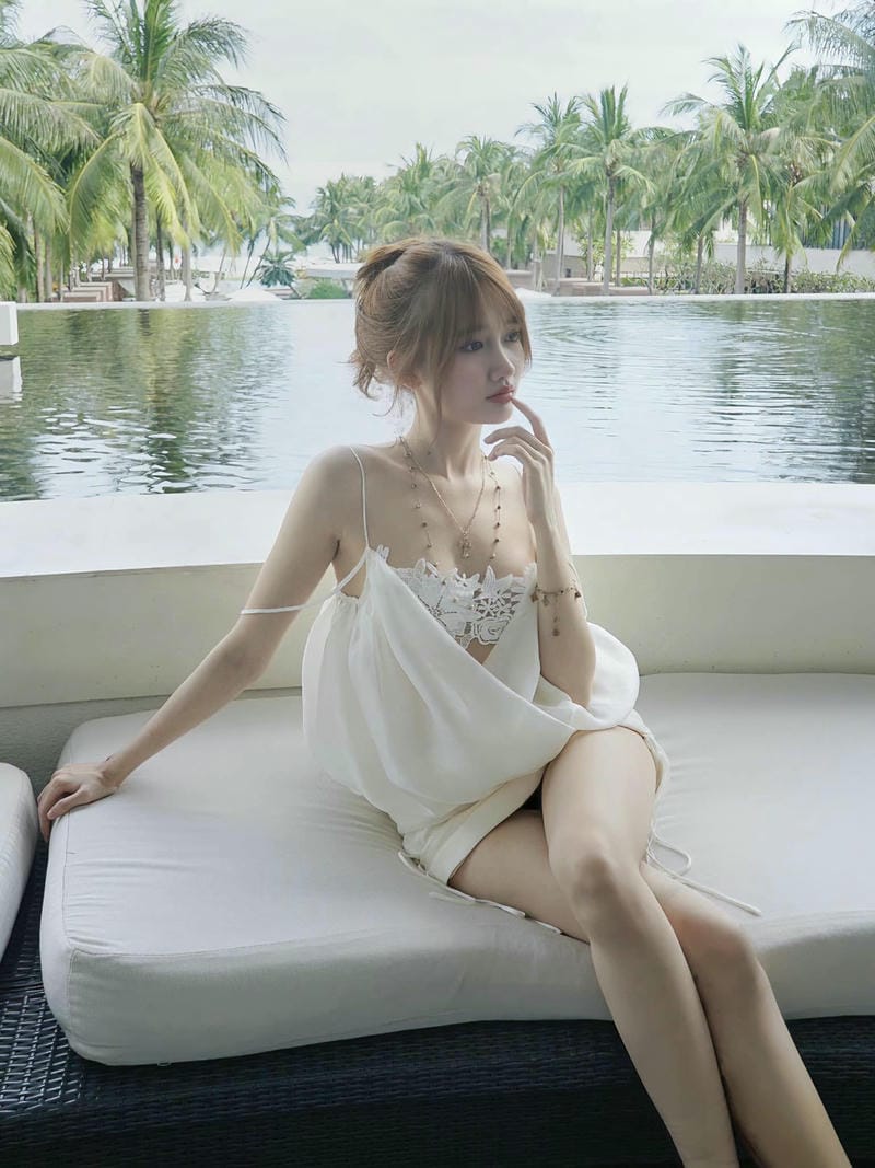 vũ thị khánh huyền bikini 28