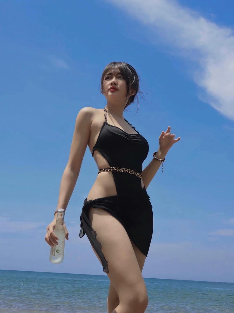 vũ thị khánh huyền bikini 7