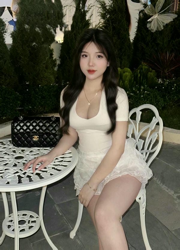 ảnh gái mặc váy ngắn 35