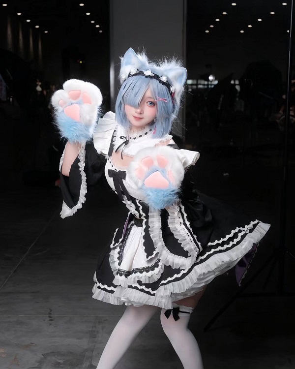 cosplay hầu gái 16