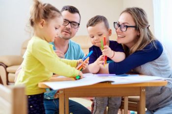 Dạy vẽ cho bé: Khơi dậy sáng tạo, nuôi dưỡng từ nét bút đầu tiên