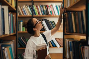 Sách Sáng Tạo – Nuôi Dưỡng Ý Tưởng Những Tác Phẩm Đáng Đọc