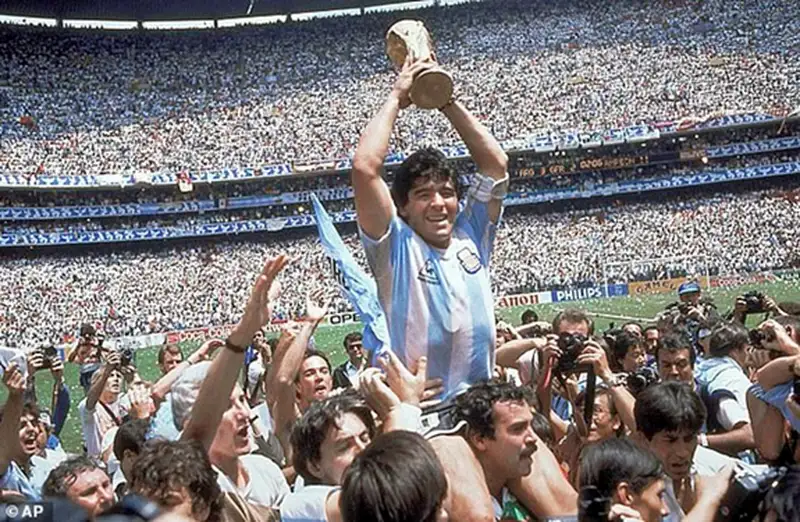 Diego Maradona – World Cup 1986, “Bàn thắng của thế kỷ”