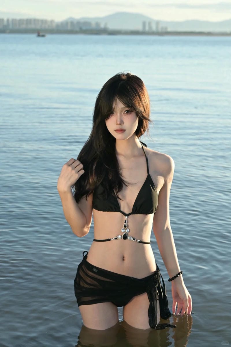 bikini đen 4