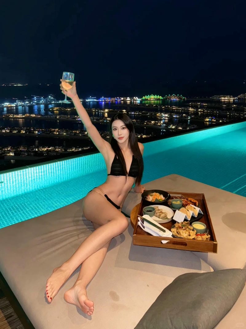 bikini siêu nhỏ và mỏng xuyên thấu 11