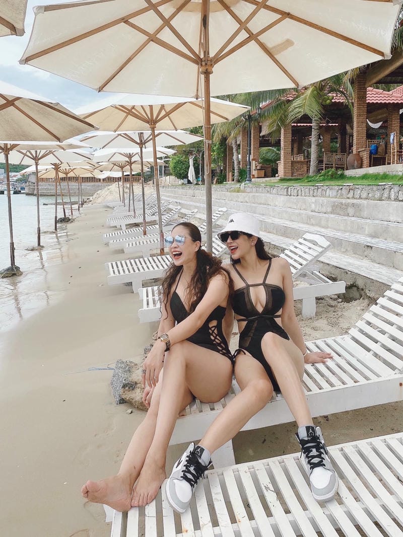 diệp lâm anh bikini 28