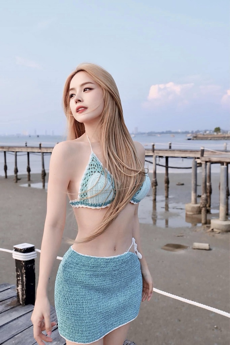 dj mie bikini 15