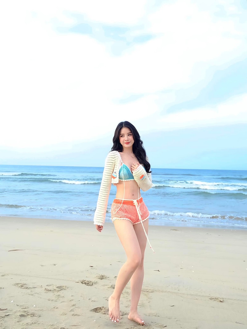 dj mie bikini 23