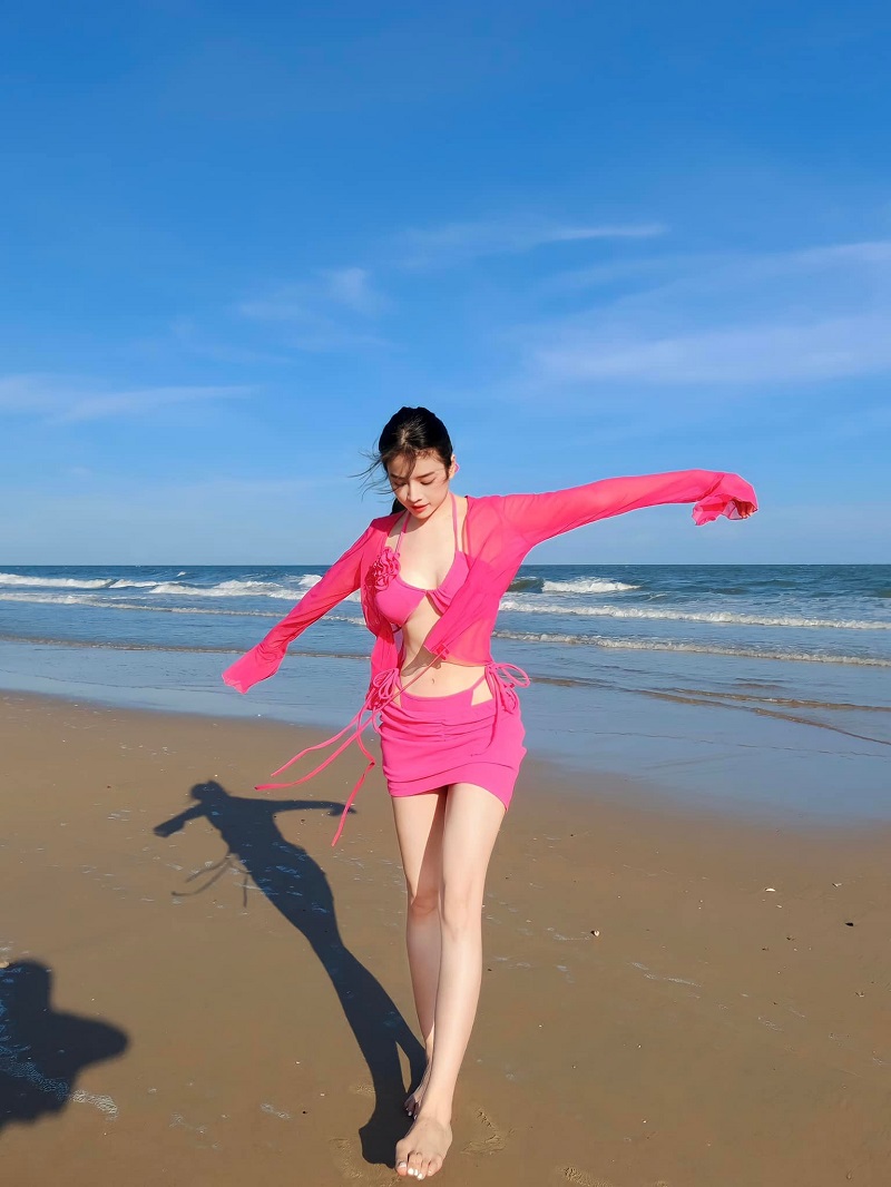 dj mie bikini 25