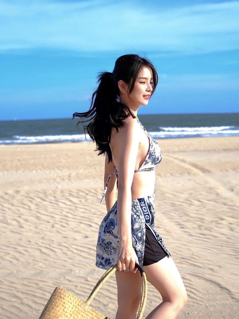 dj mie bikini 31