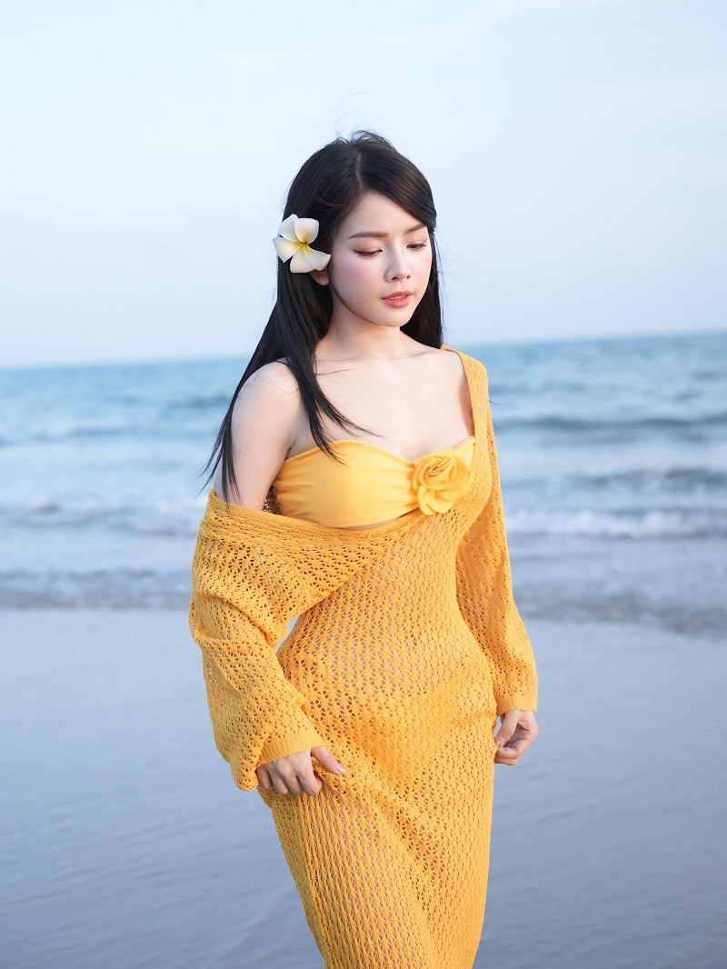 dj mie bikini 8