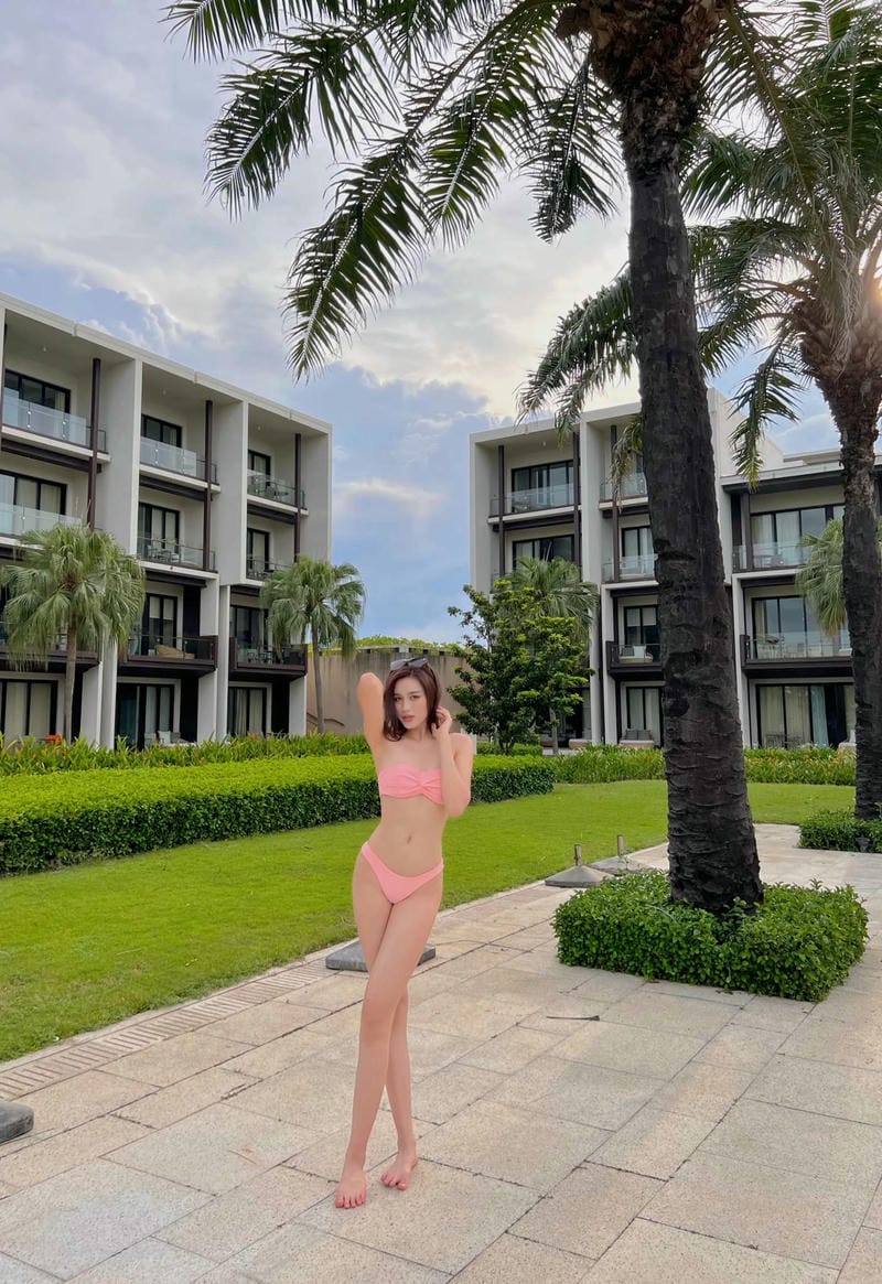 đỗ thị hà bikini 29