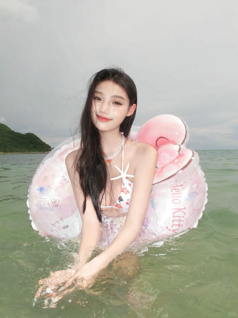 gái lớp 7 mặc bikini 14