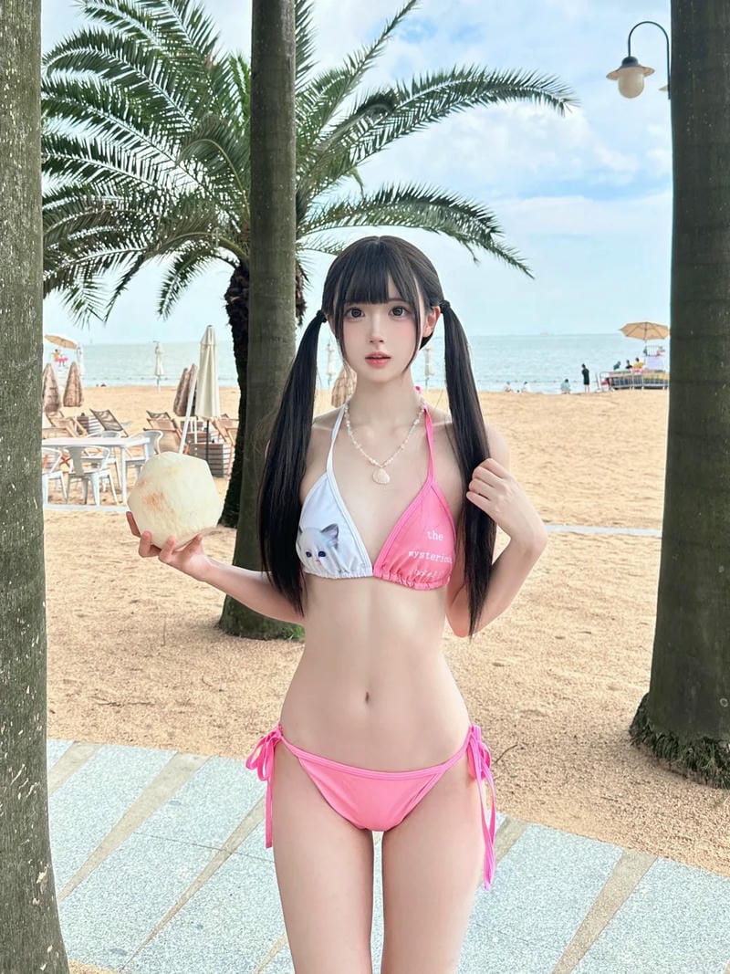 gái lớp 7 mặc bikini 16