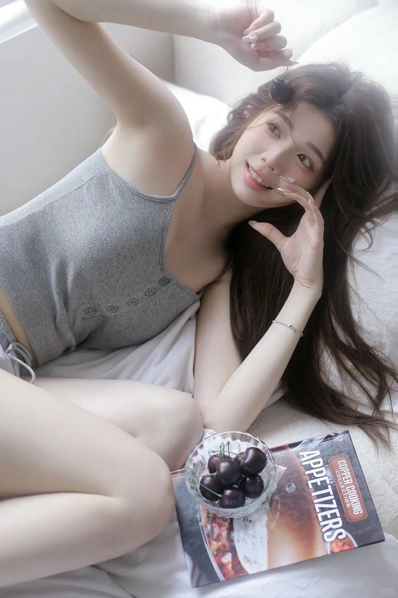 gái mặc bikini đi ngủ 10