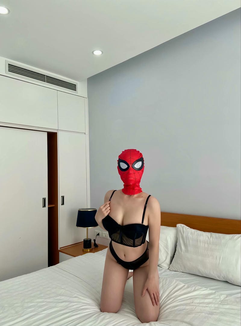 gái mặc bikini đi ngủ 22