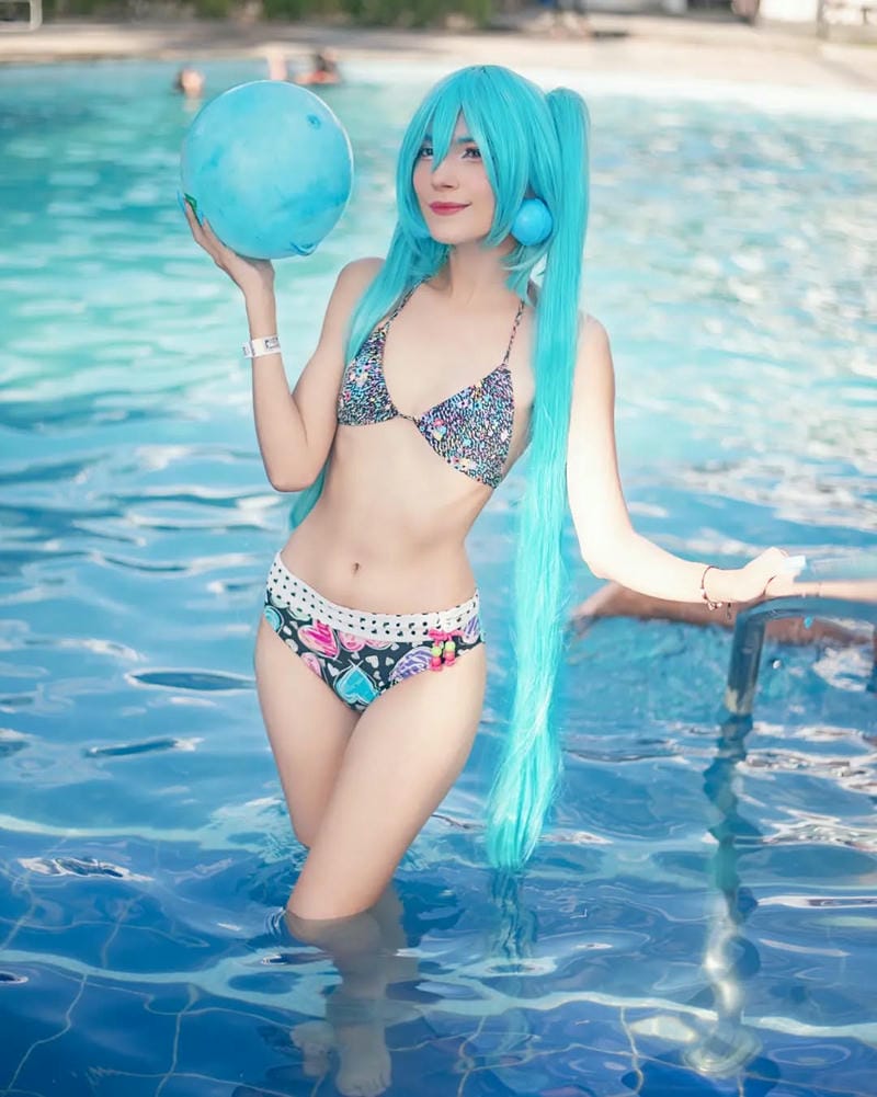gái xinh cosplay mặc bikini 8