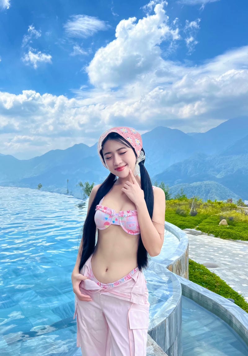 hạ nhiên mặc bikini 19
