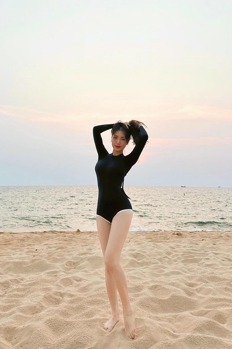 hoà minzy bikini 2