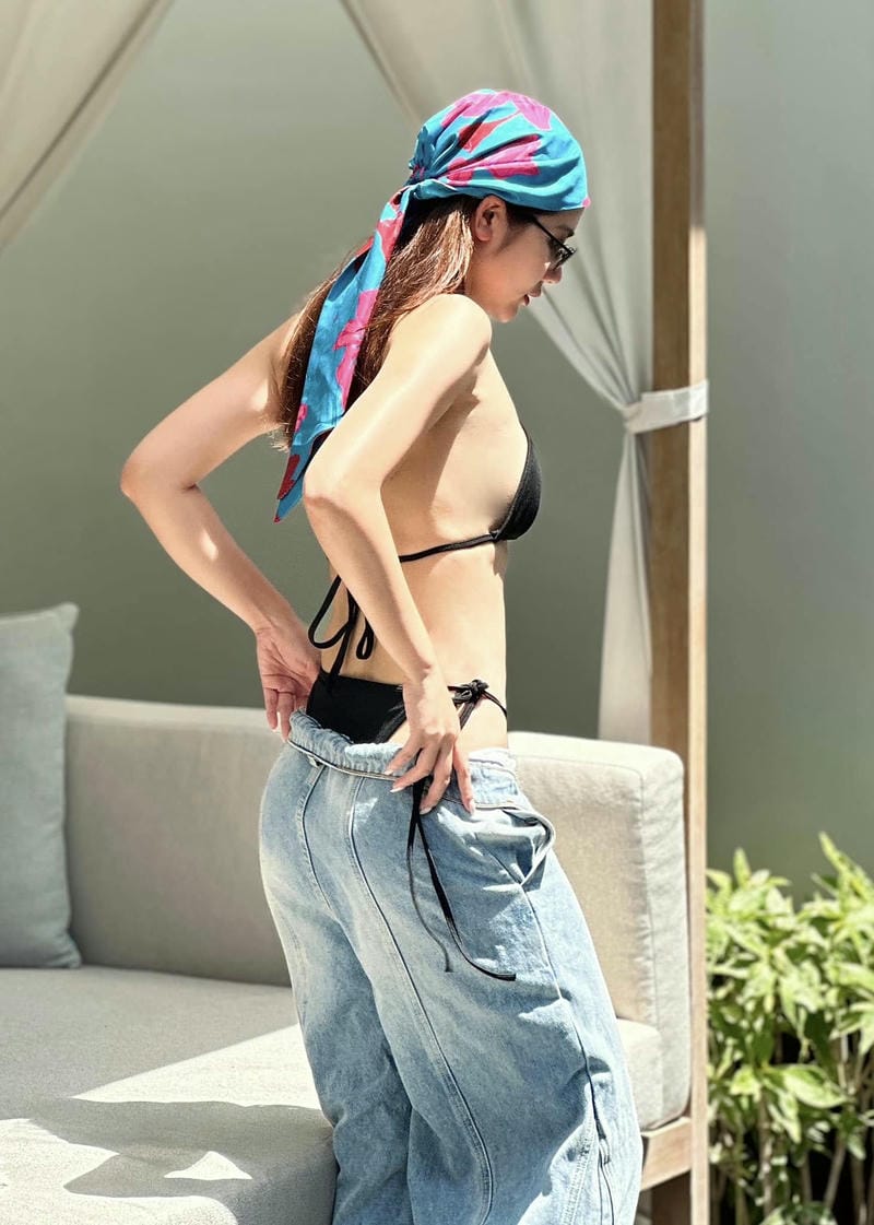 huyền lizzie bikini 21