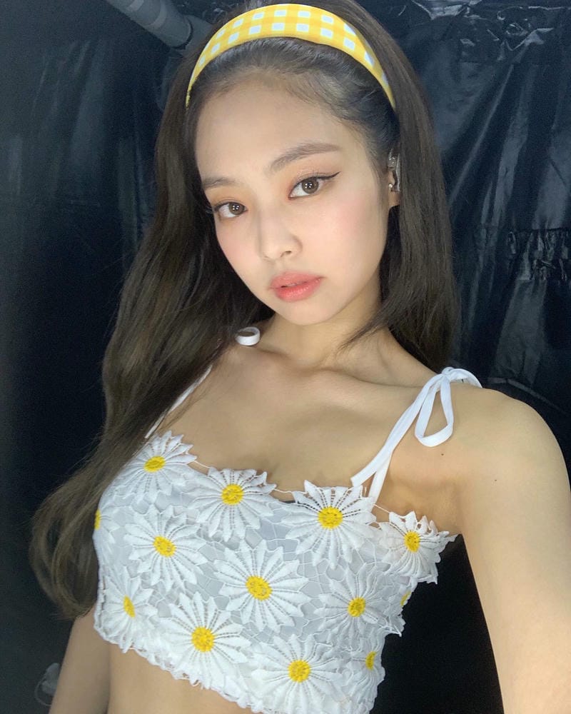 jennie sexy 24
