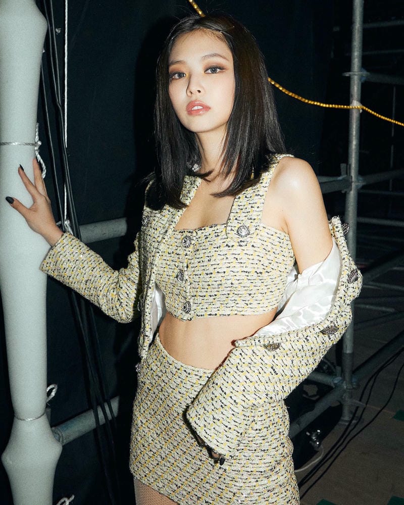 jennie sexy 25
