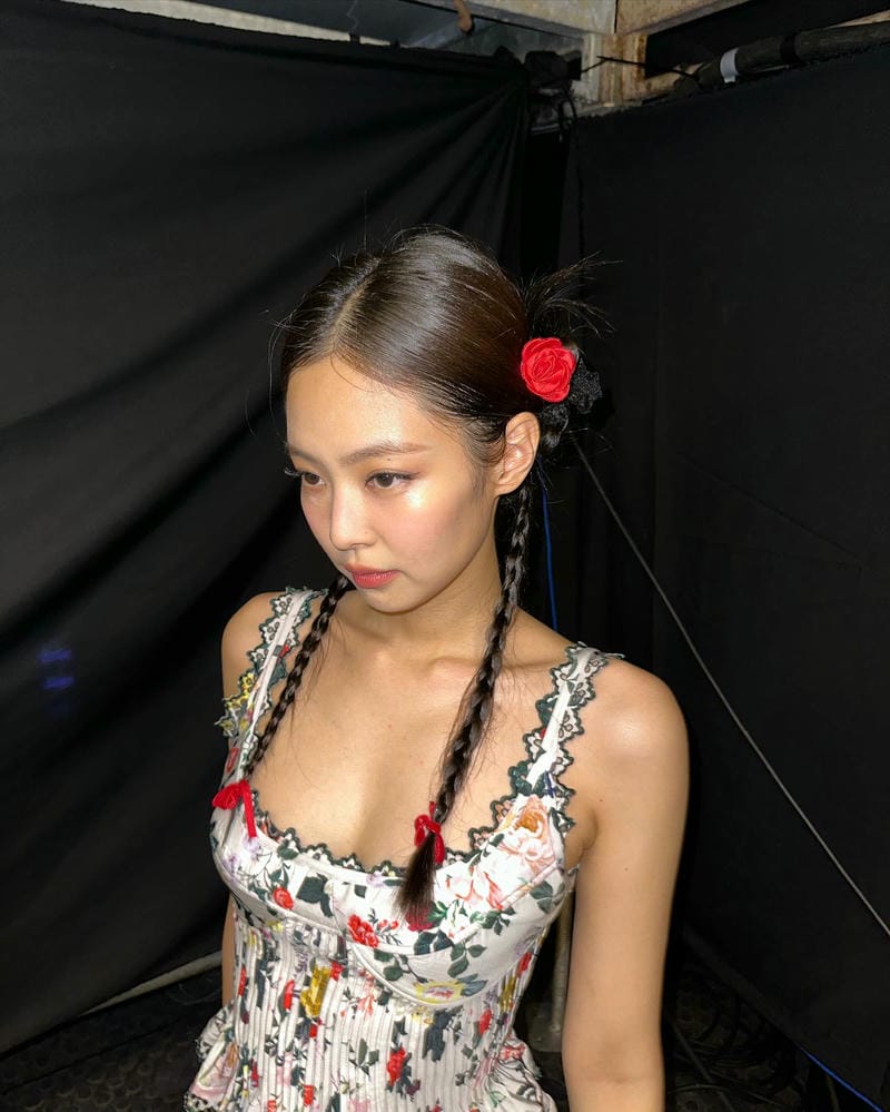 jennie sexy 3