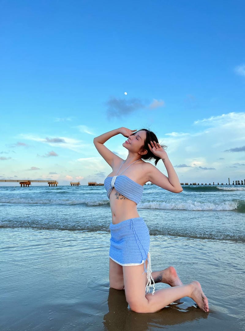 khả như bikini 1
