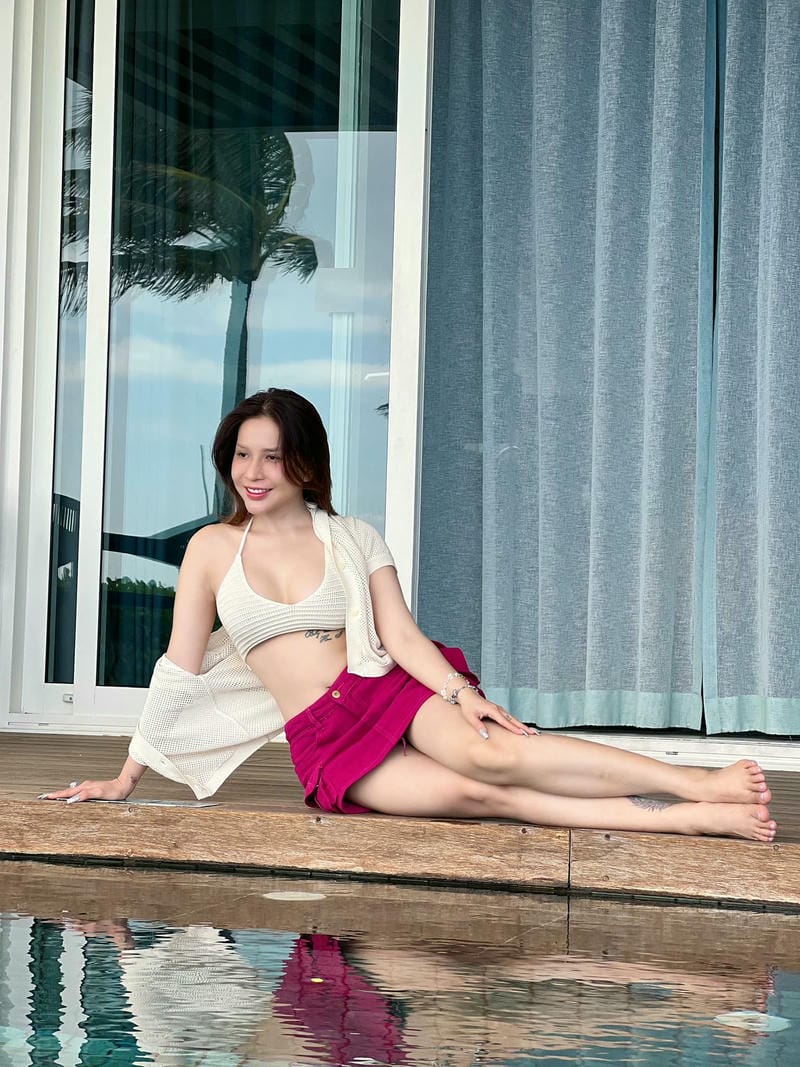 khả như bikini 12