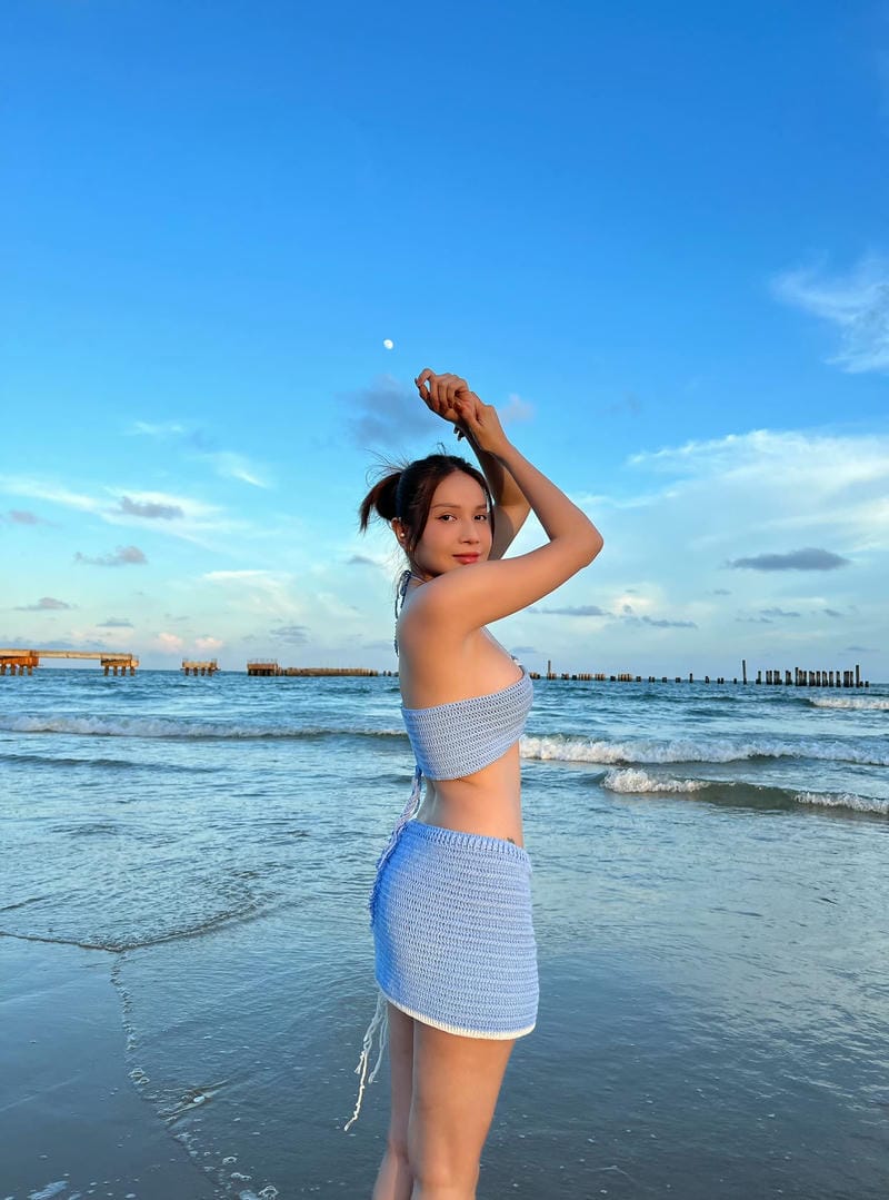 khả như bikini 3