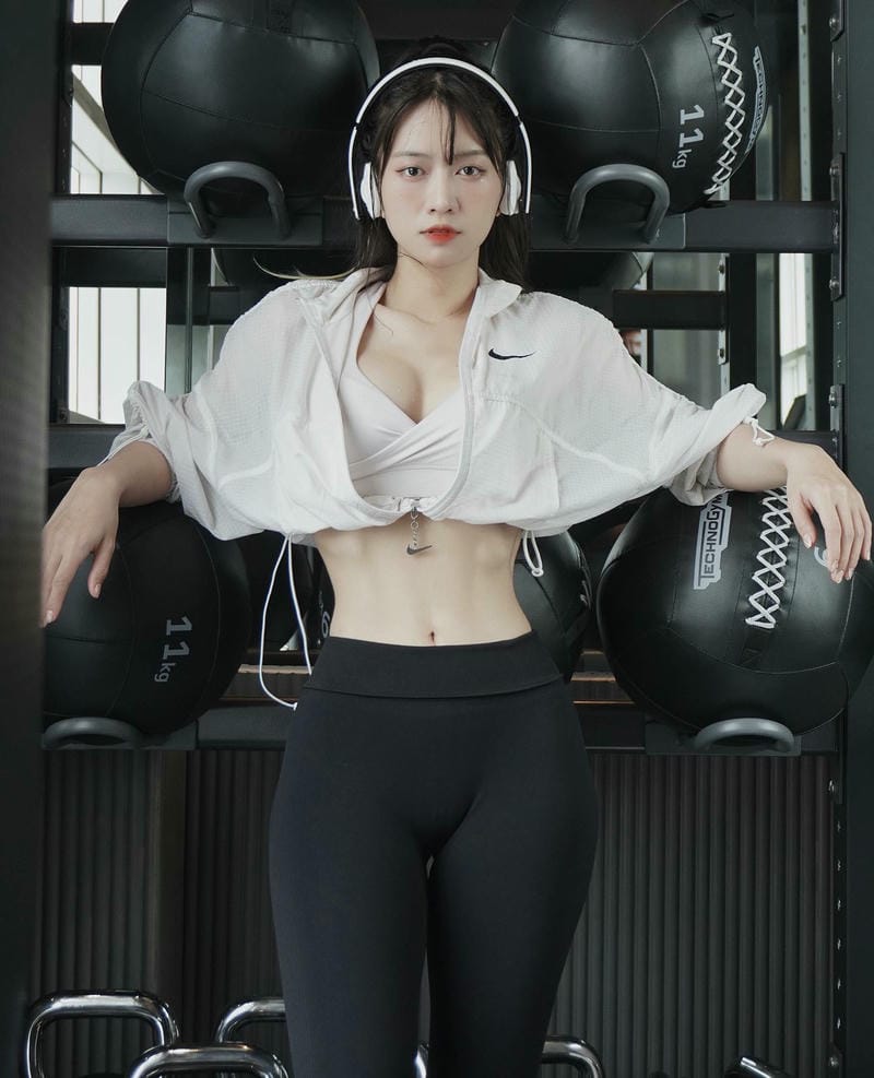 lê bống bikini 3