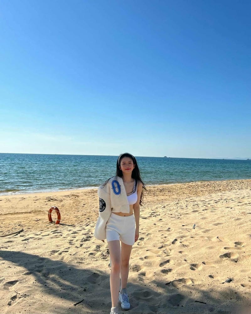 linh ka bikini 7