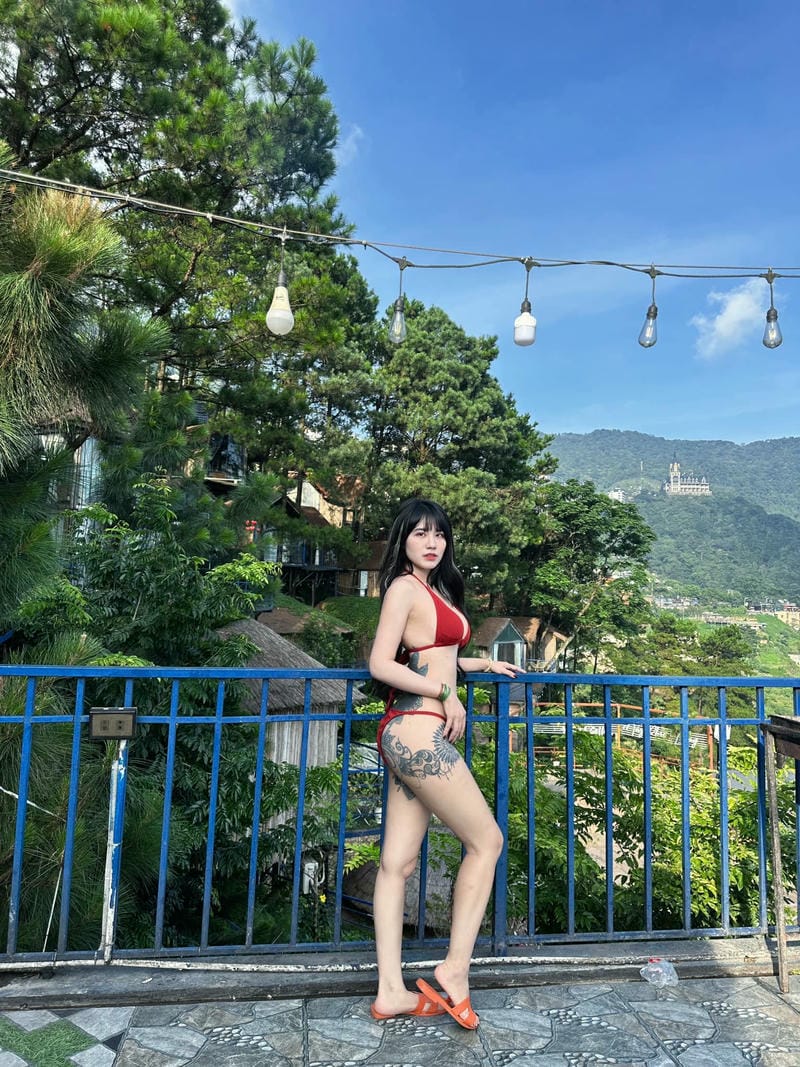 linh miu bikini 11