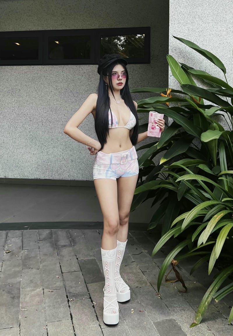 mai dora bikini 16