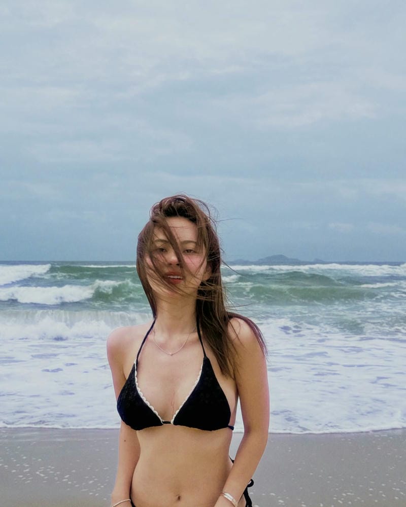 ngô lan hương bikini 17