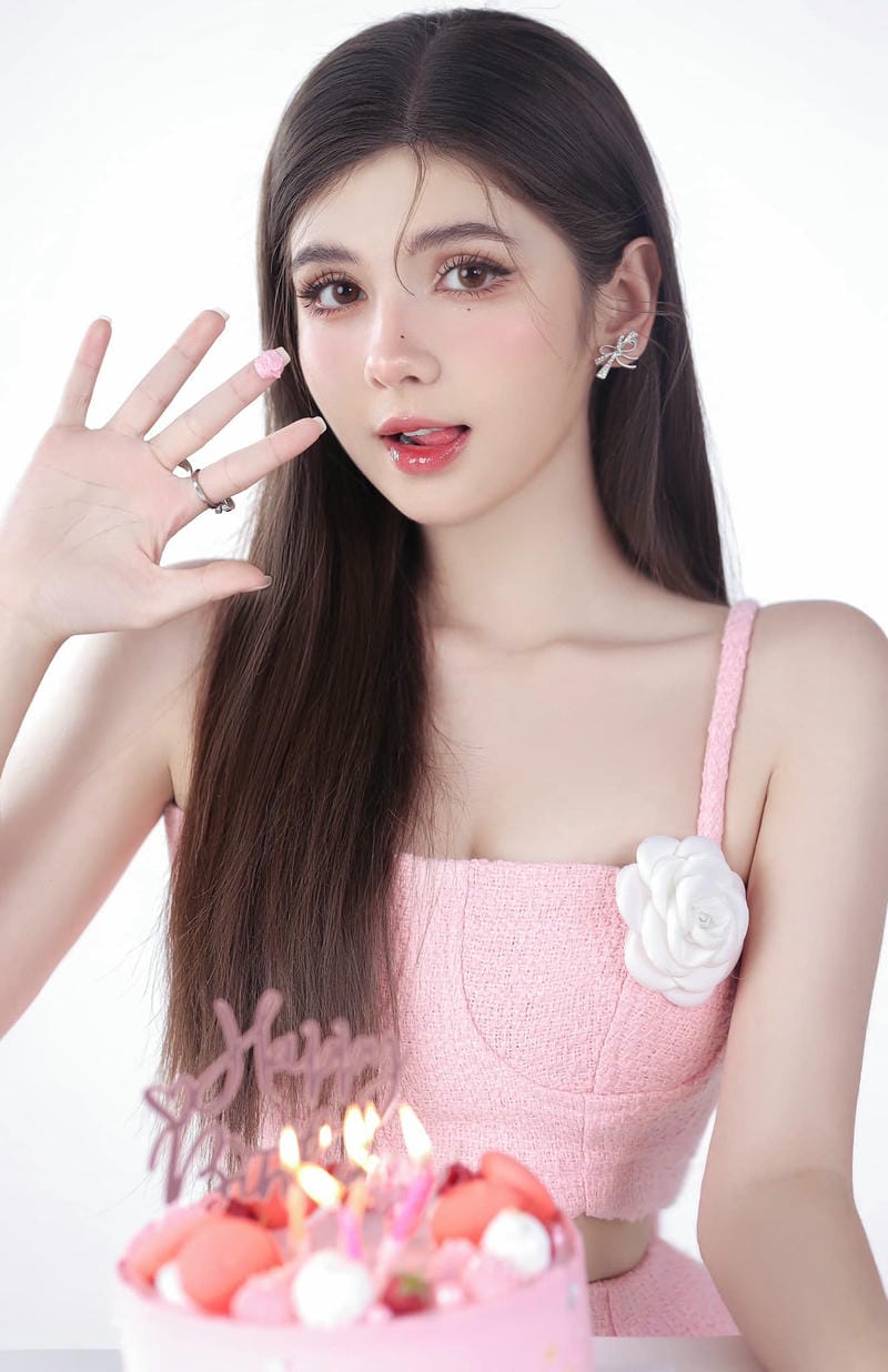 osullivan xuân mai bikini 24