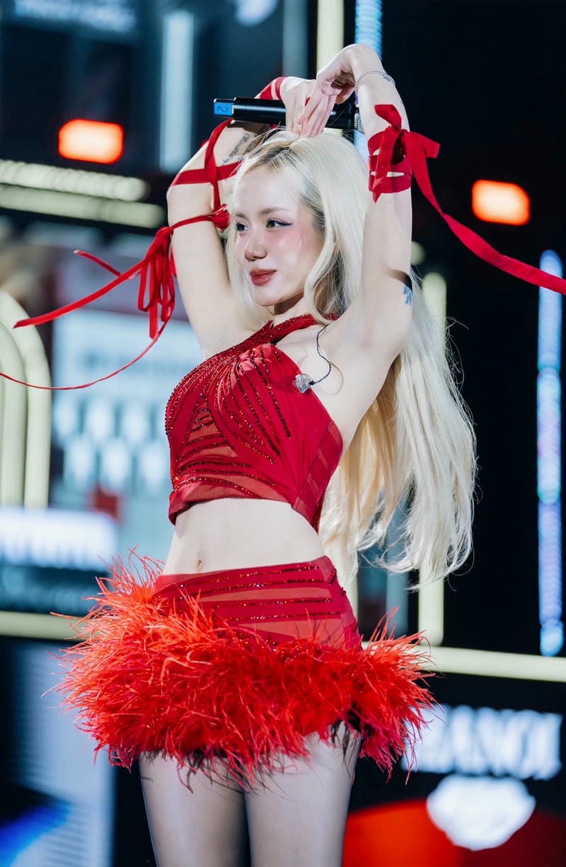 phương ly sexy 3