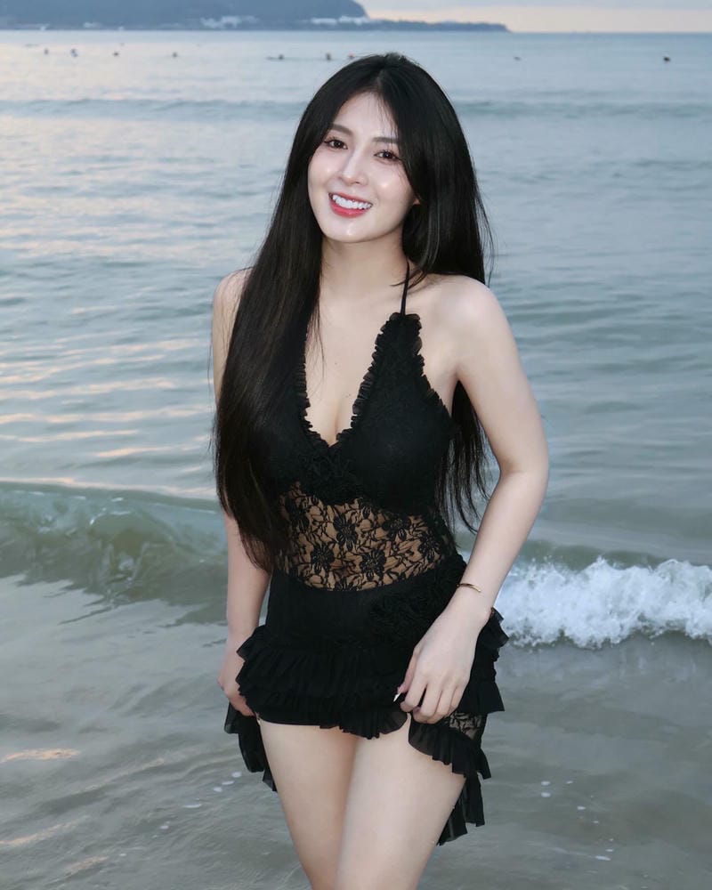 quỳnh alee bikini 5