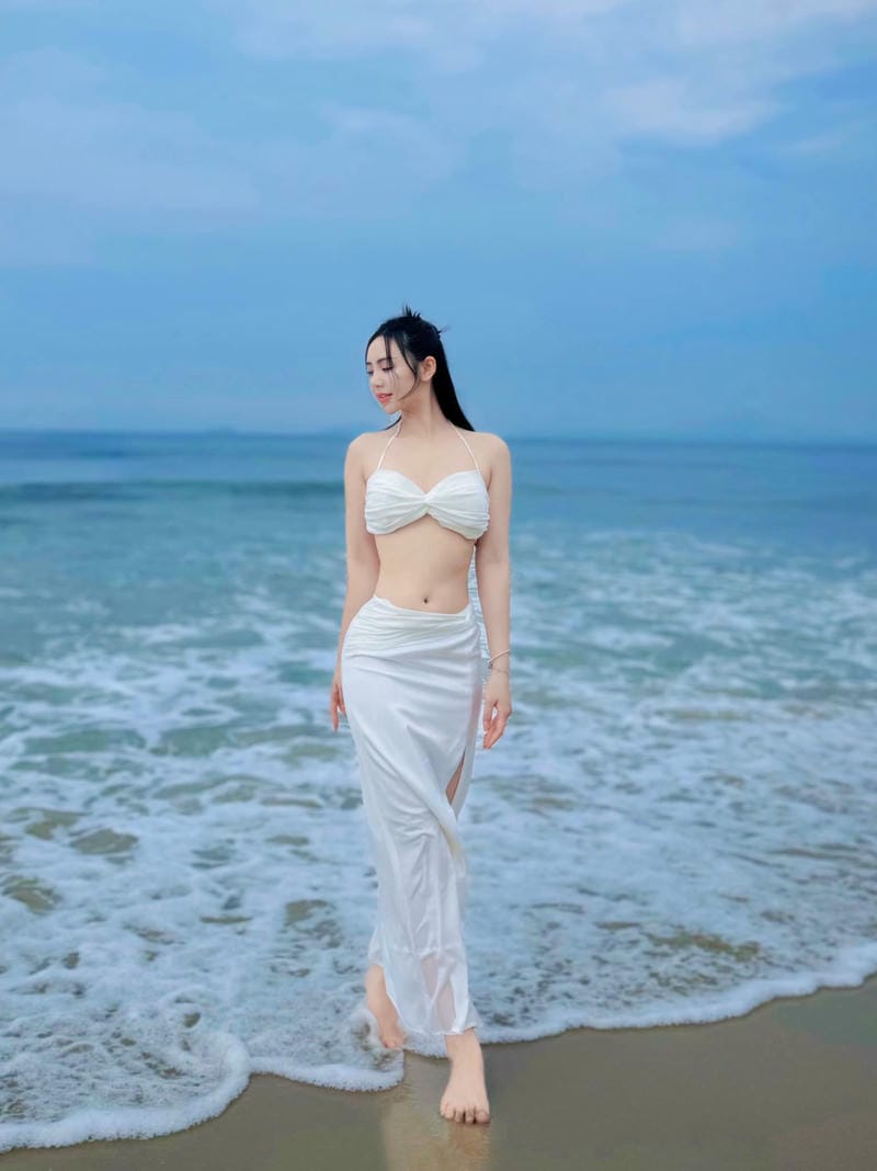 quỳnh kool bikini 16