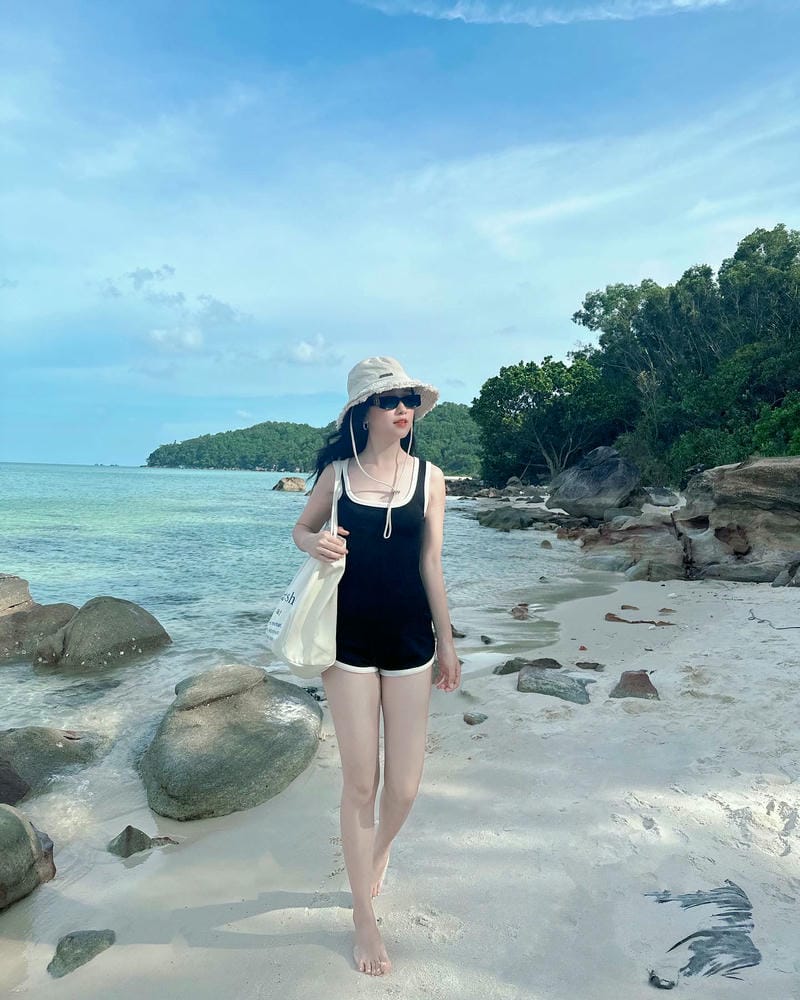 thảo lee mặc bikini 18