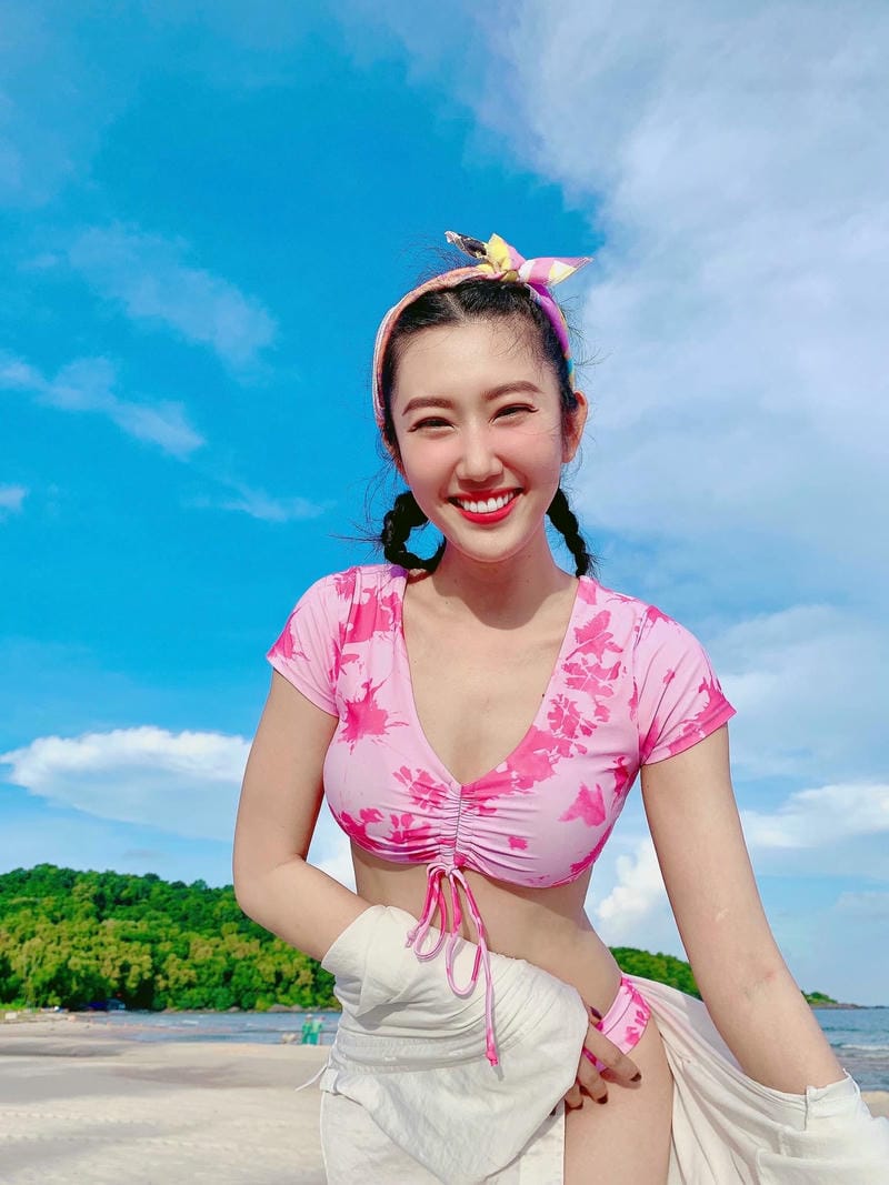 thuý ngân bikini 20