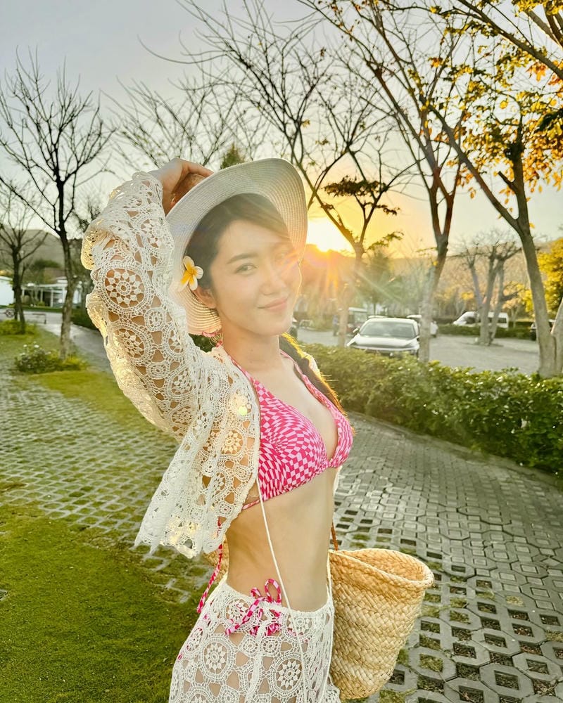 thúy ngân bikini 24