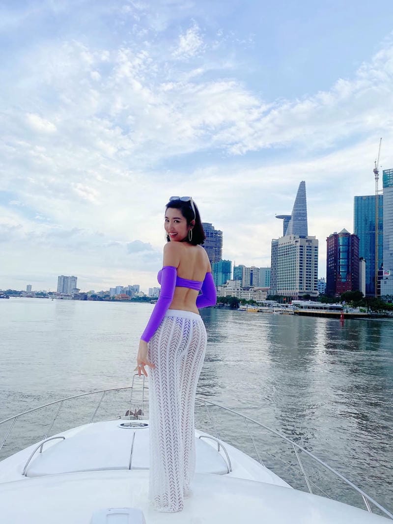 thuý ngân bikini 26